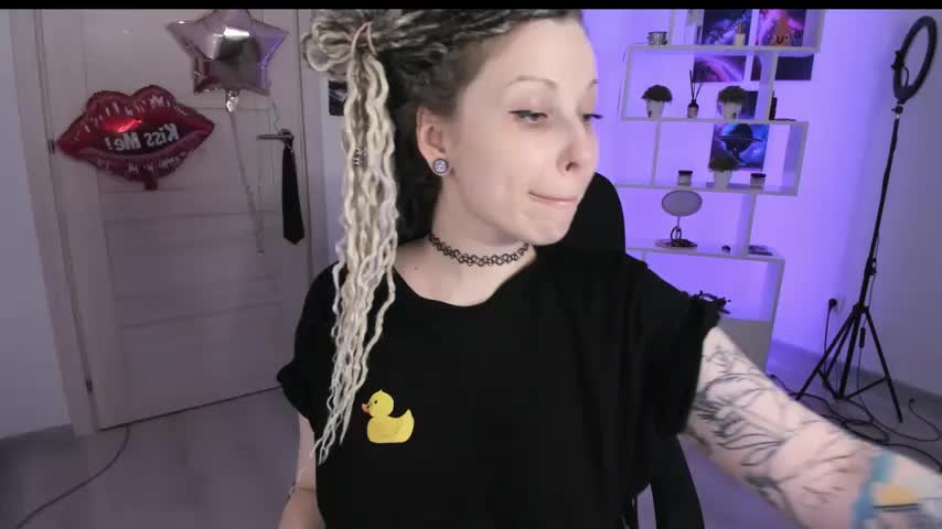 HoneySallyMoore Live Sex December 13, 2025