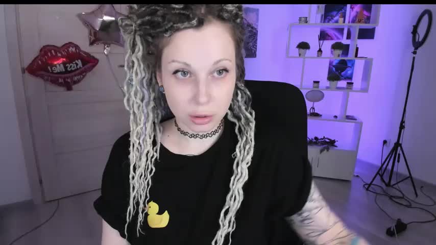 HoneySallyMoore Live Sex December 13, 2025