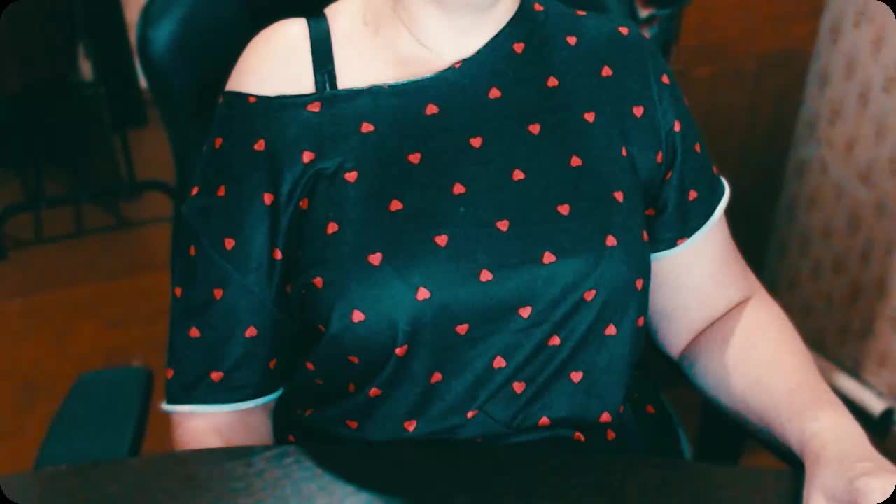 Alisa1917 Live Sex December 17, 2025