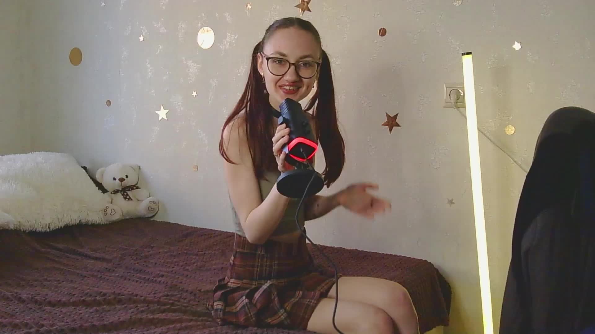 Foxy-moxxy Live Sex August 23, 2025