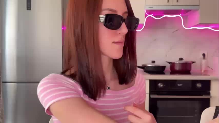 -viksik- Live Sex December 13, 2025