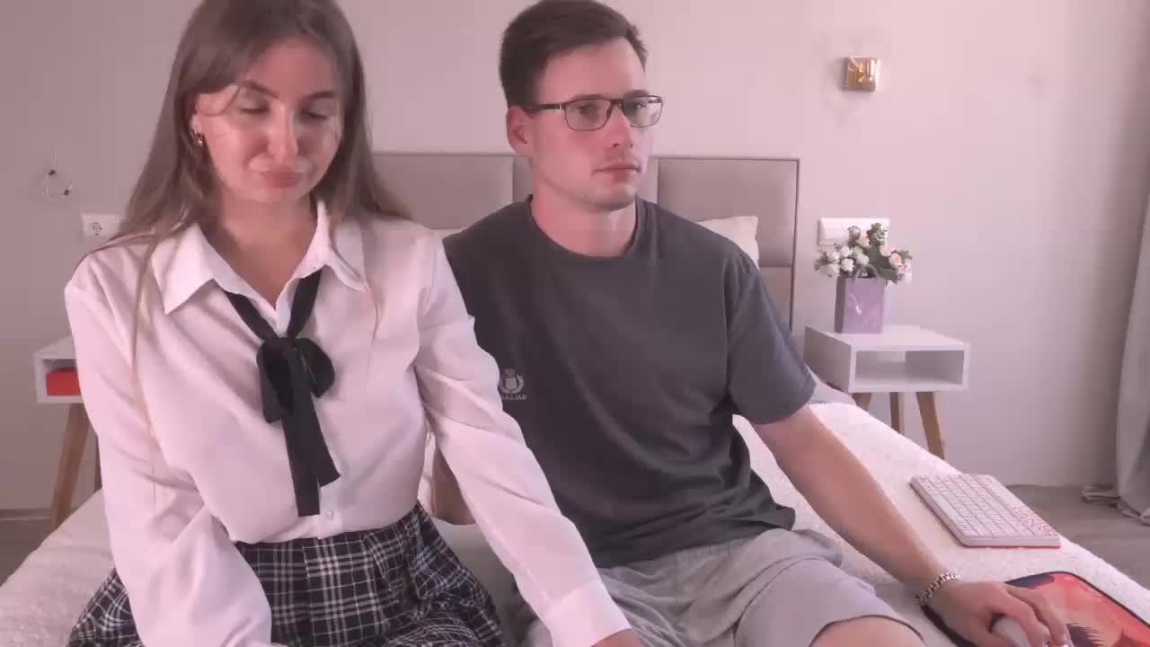 PashaAndMila Live Sex December 17, 2025