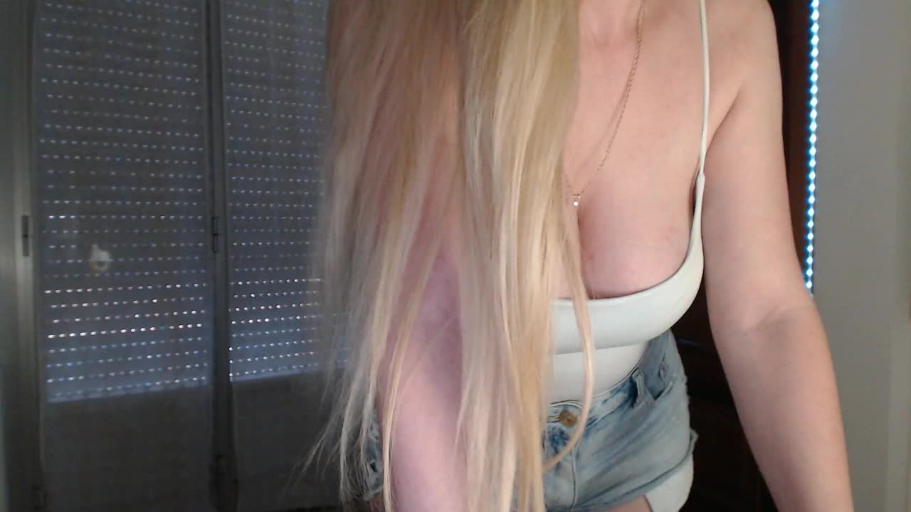 Alina-Lovely Live Sex December 14, 2025