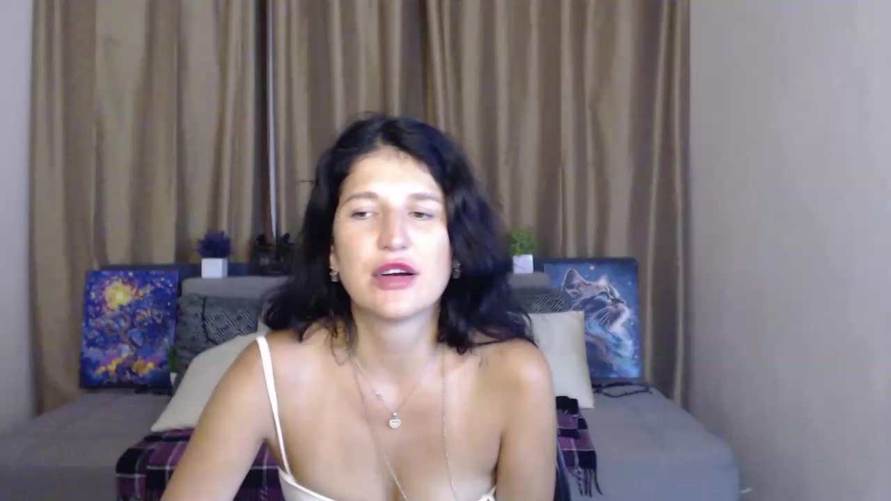 AliannaSoloKisses Live Sex December 15, 2025