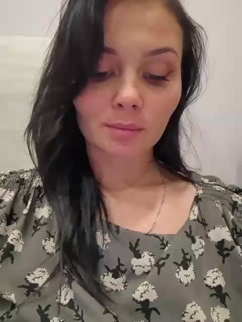 _Milashka_ Live Sex December 17, 2025