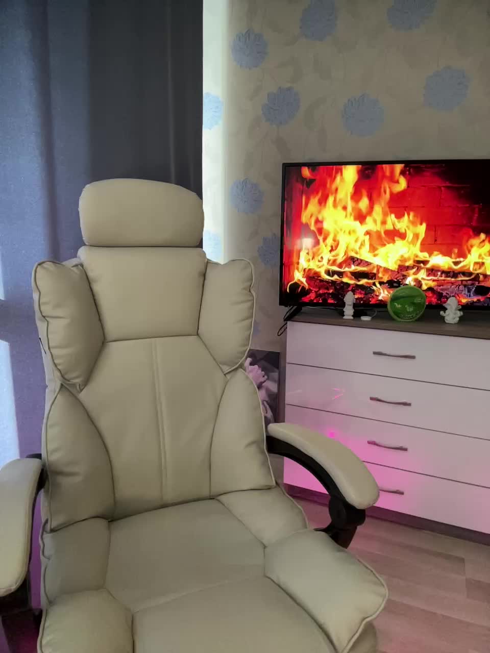 YMNICHKA Live Sex December 15, 2025