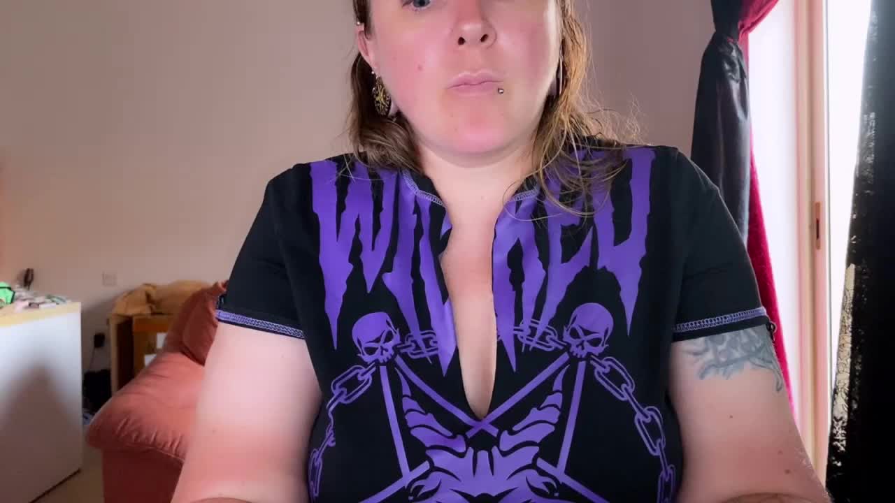 NylonQueen Live Sex December 14, 2025