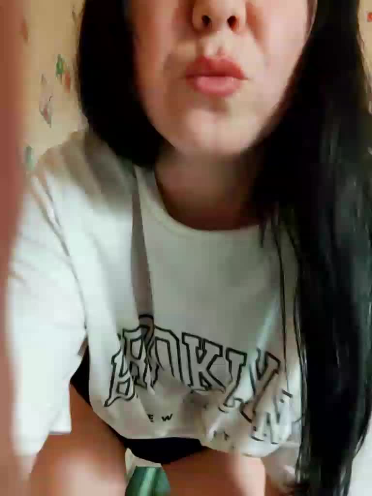 Yanina2 Live Sex December 13, 2025