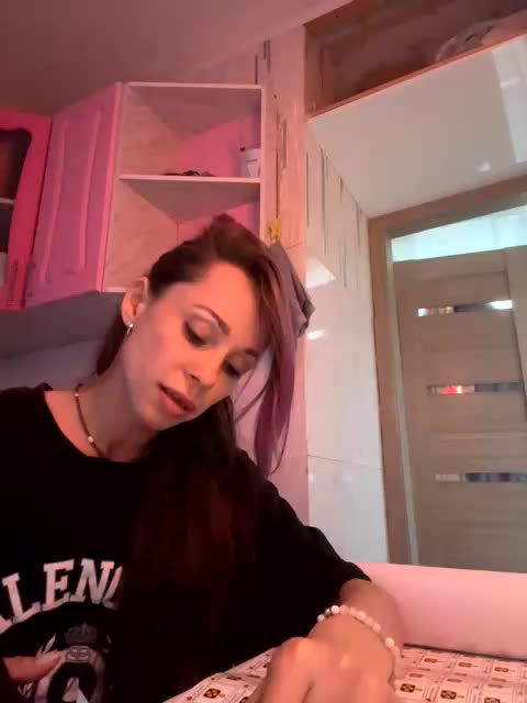 VIP17CoupleDream Live Sex December 17, 2025