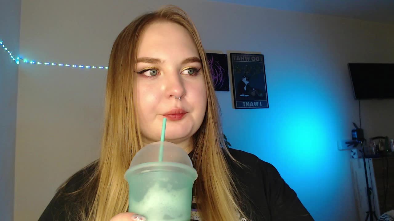 Greeenfriends6969 Live Sex December 13, 2025