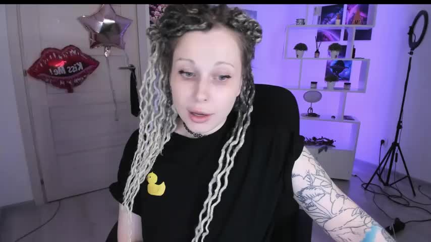 HoneySallyMoore Live Sex December 13, 2025