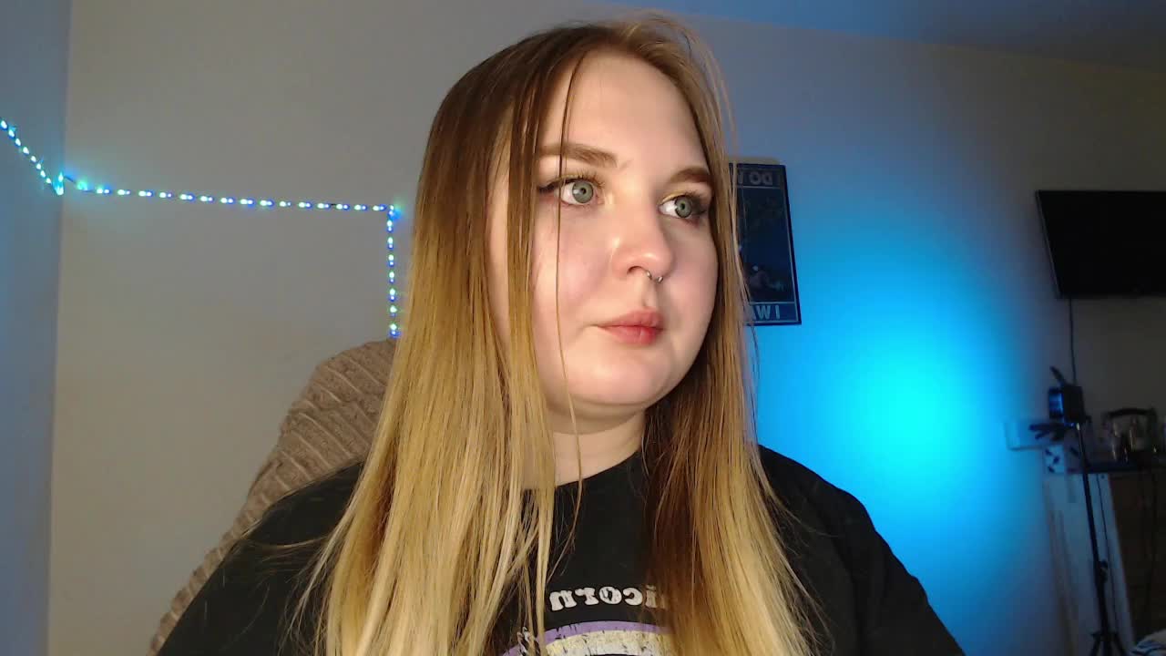 Greeenfriends6969 Live Sex December 13, 2025