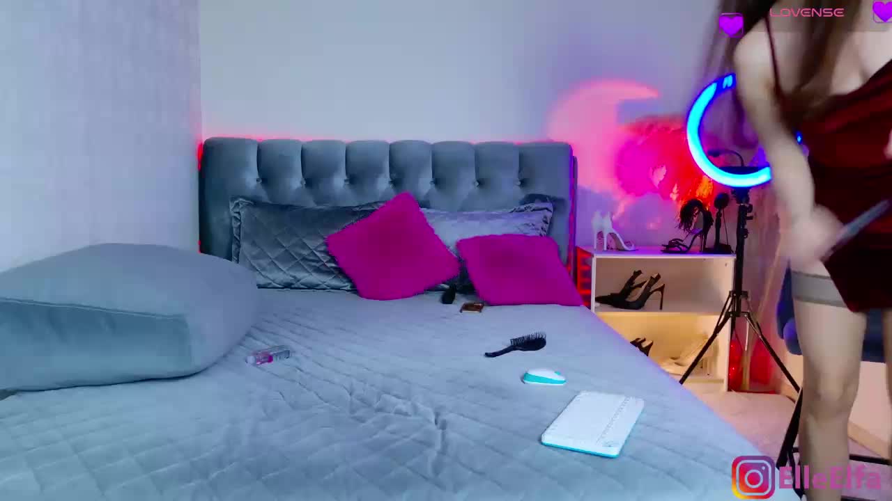 ElfaElle Live Sex December 14, 2025