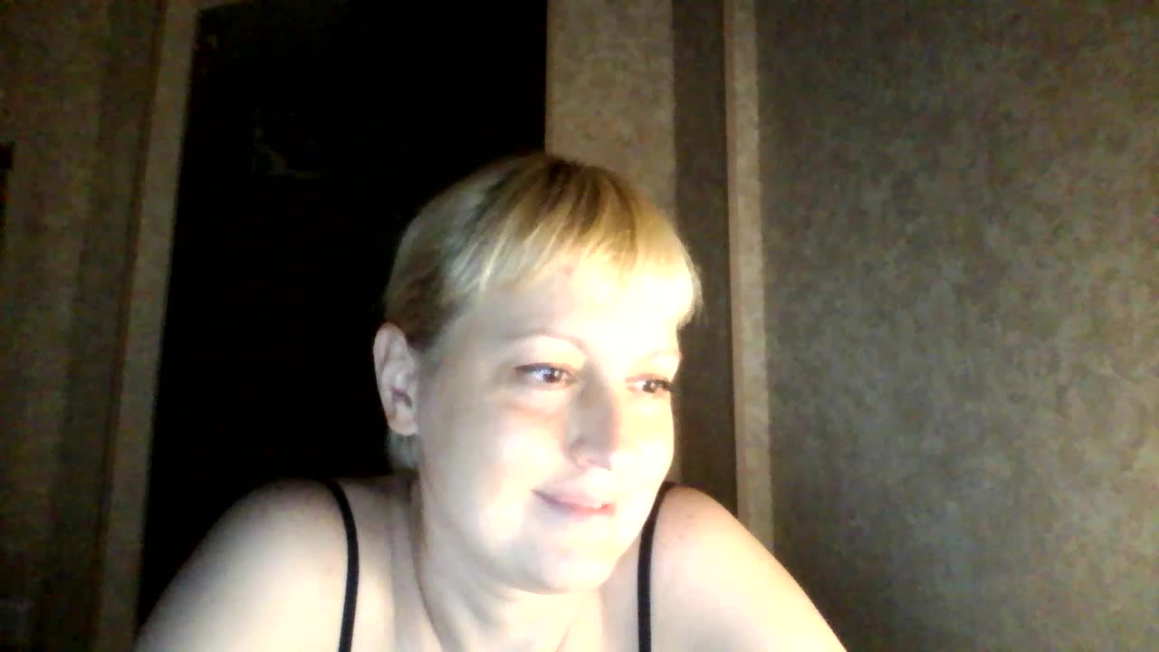 krisss2016 Live Sex December 14, 2025