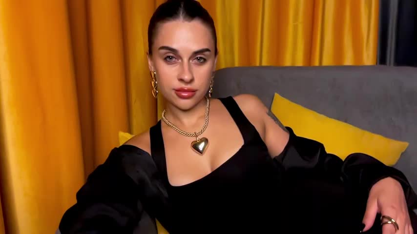 MariaValverdeee Live Sex December 13, 2025