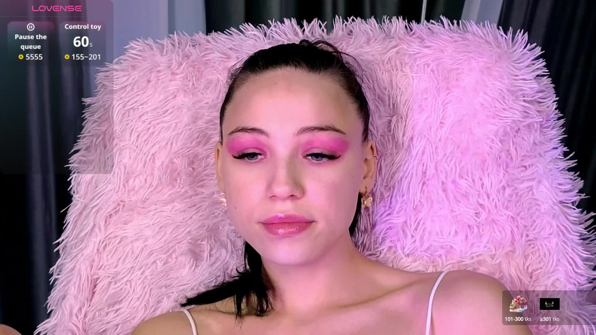 EmilyLuxxxury Live Sex December 19, 2025