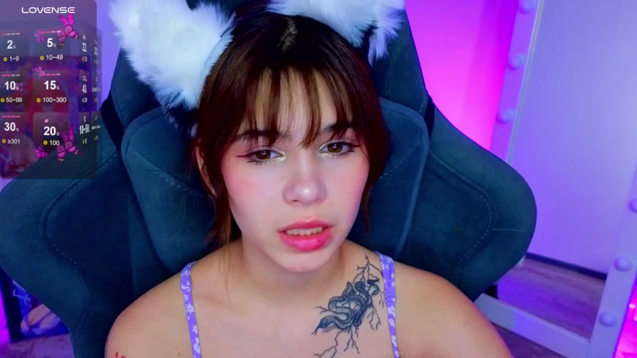 CoralineJones Live Sex December 18, 2025