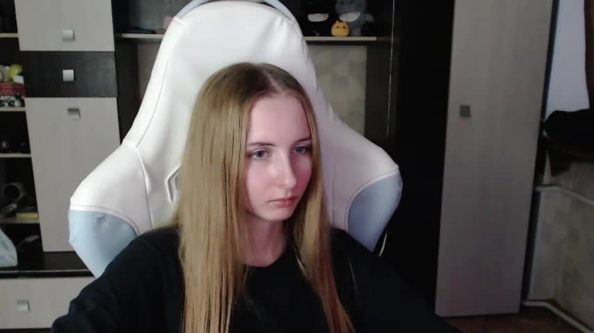 Cutti_Crystal Live Sex December 12, 2025