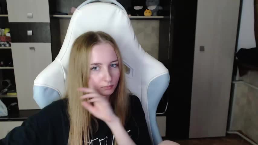 Cutti_Crystal Live Sex December 12, 2025