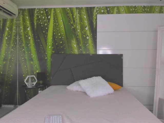 HollyTaillor Live Sex December 14, 2025