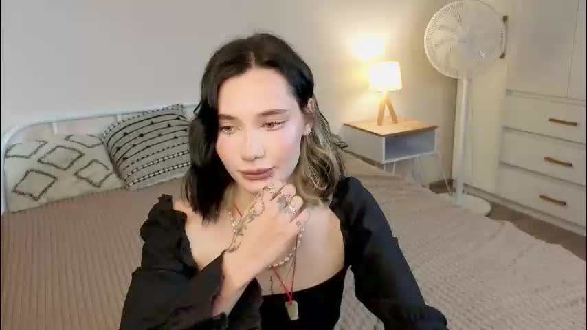 _reverse_gang_ Live Sex December 17, 2025