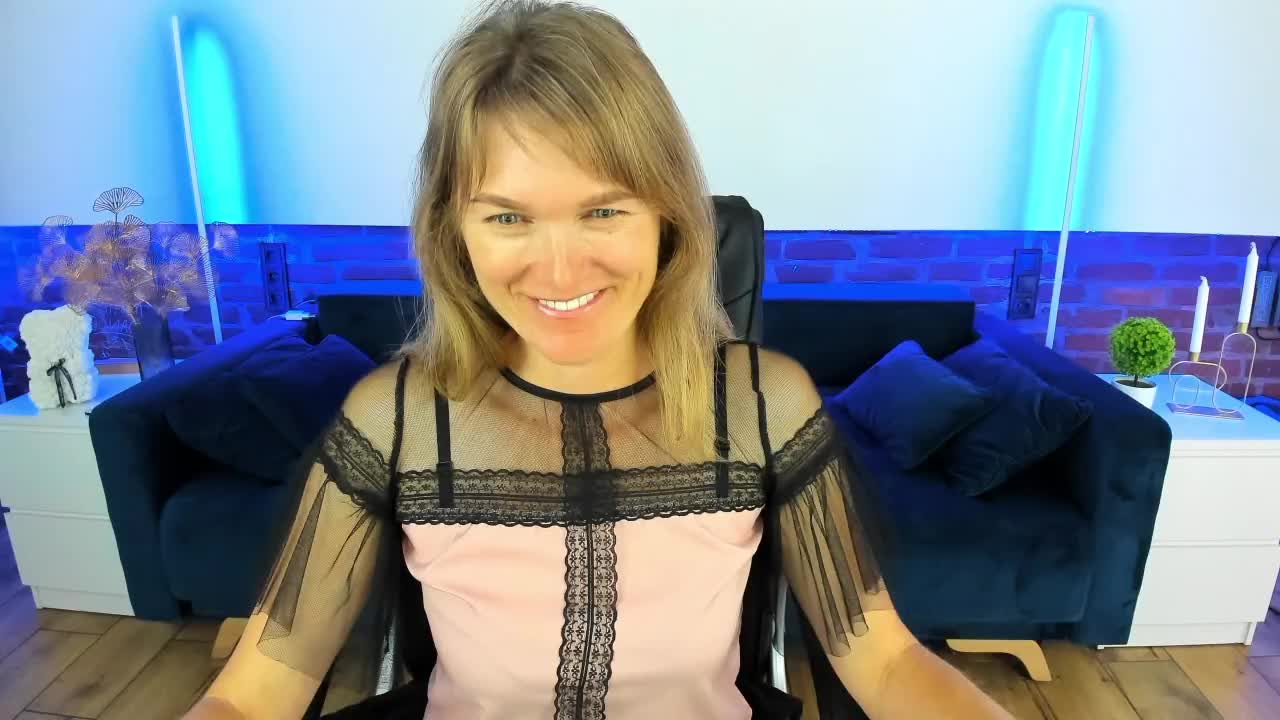 Annabel-xxx Live Sex December 14, 2025