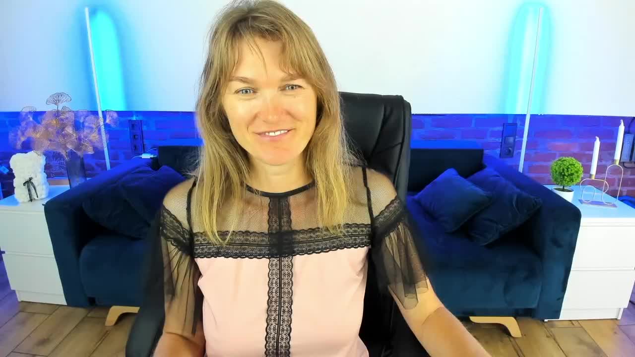 Annabel-xxx Live Sex December 14, 2025