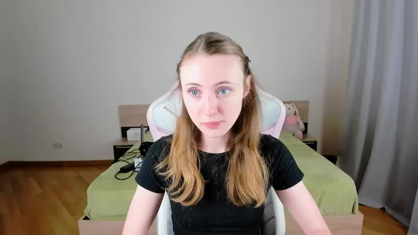 Cowell_Adelina Live Sex December 14, 2025