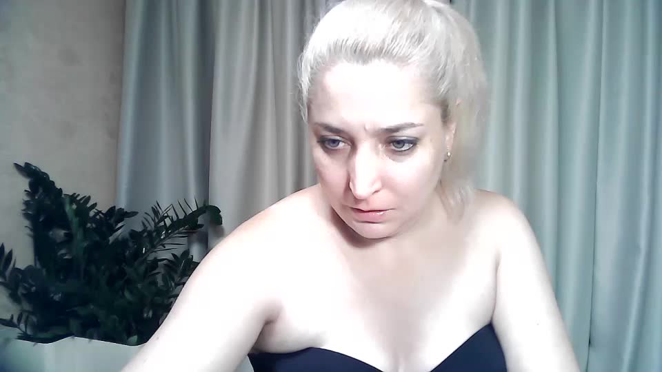 KickaIricka Live Sex December 13, 2025