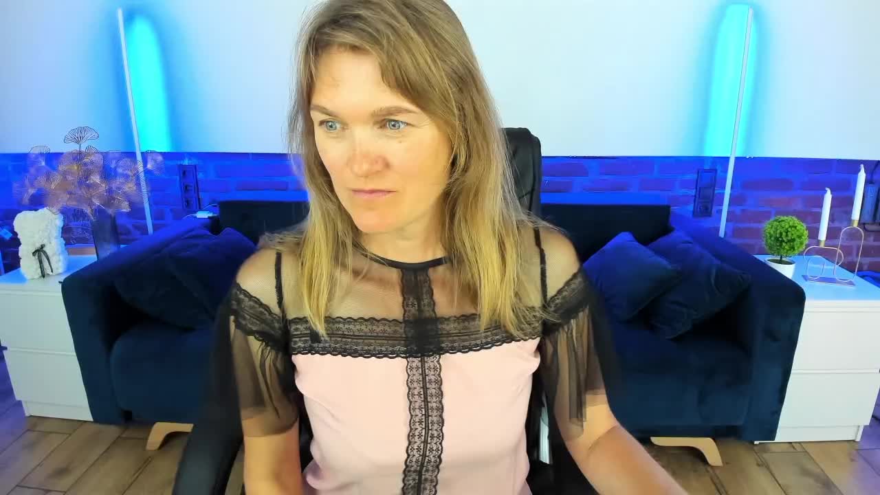 Annabel-xxx Live Sex December 14, 2025