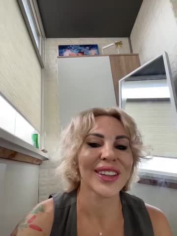 Hotnessi Live Sex December 14, 2025