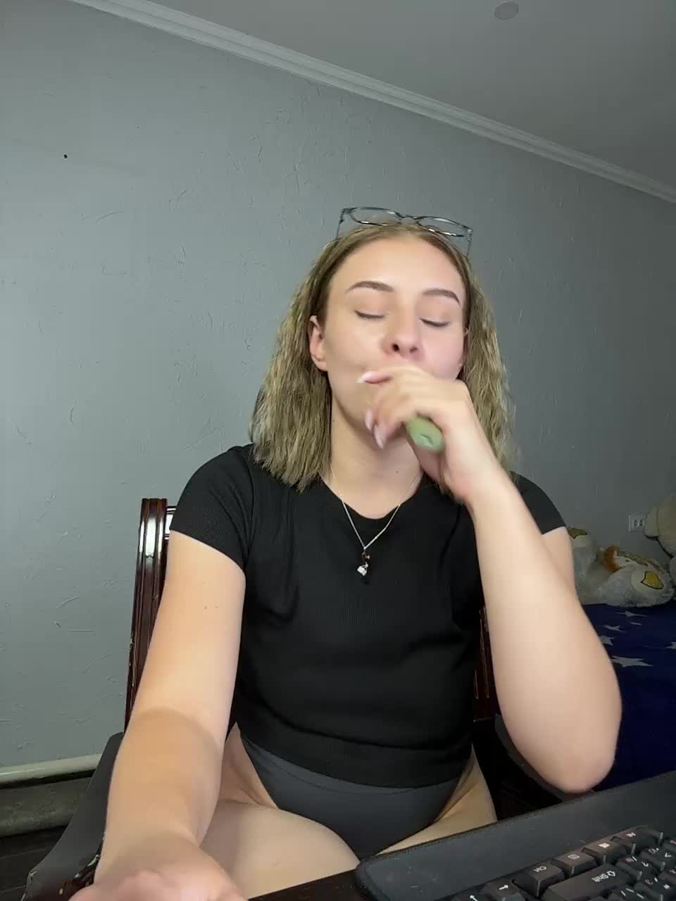 KissyKristy Live Sex December 17, 2025