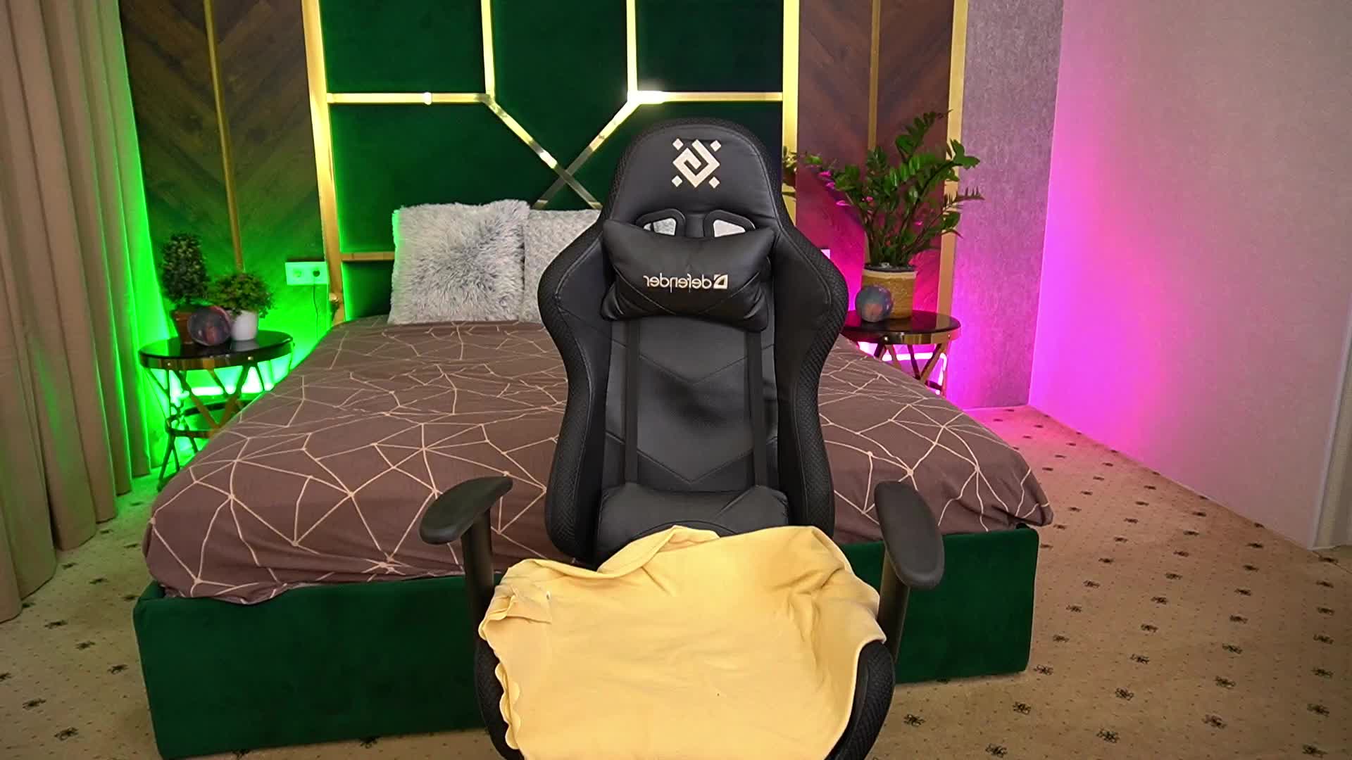 SpicyyDoll Live Sex December 13, 2025