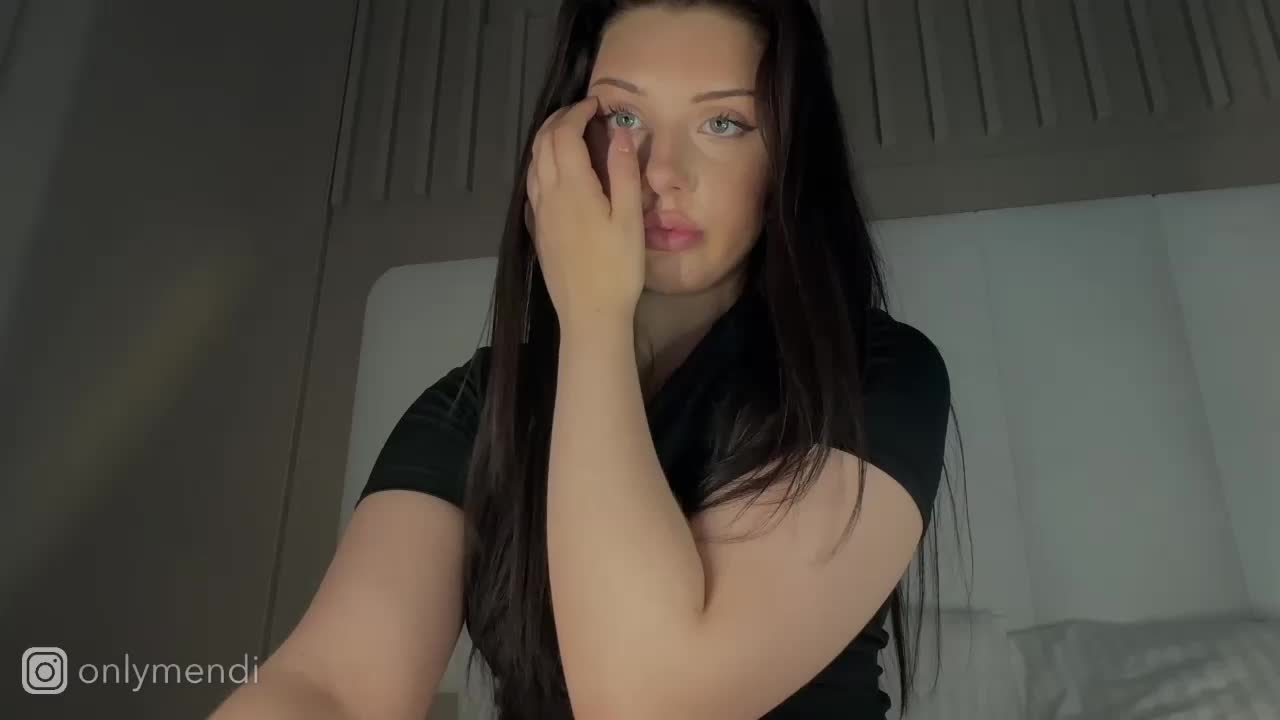 MENNDI Live Sex December 18, 2025