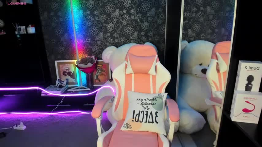 Queen_baby Live Sex December 17, 2025