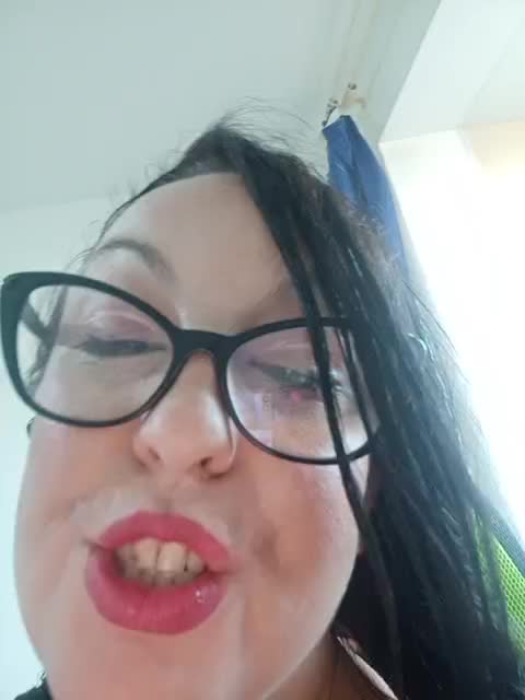 ViktoryDimond Live Sex December 18, 2025