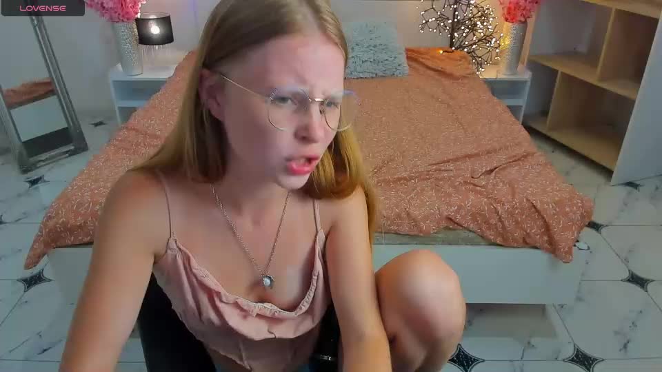 charmeddoll Live Sex December 13, 2025