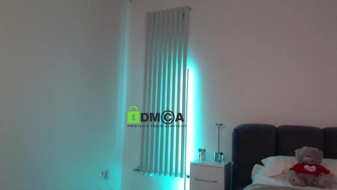 MaxineDi Live Sex December 14, 2025