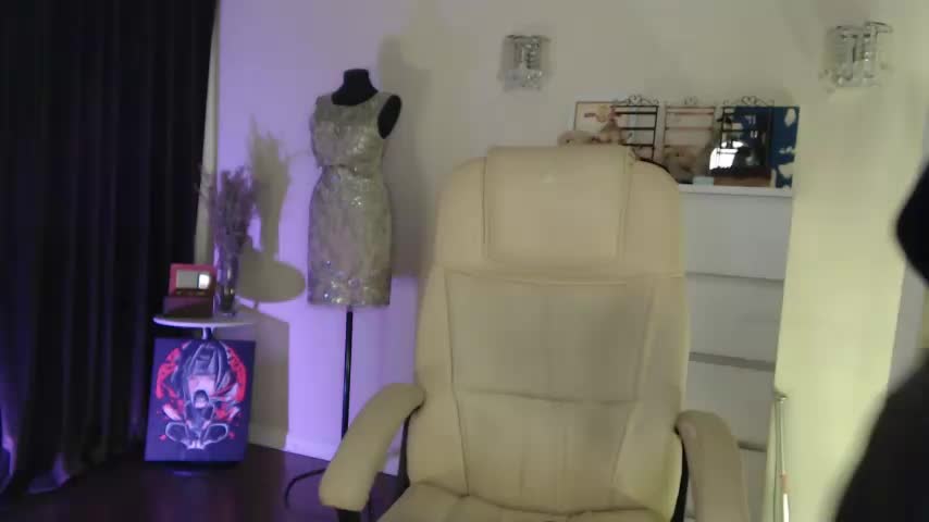 Realia Live Sex December 13, 2025