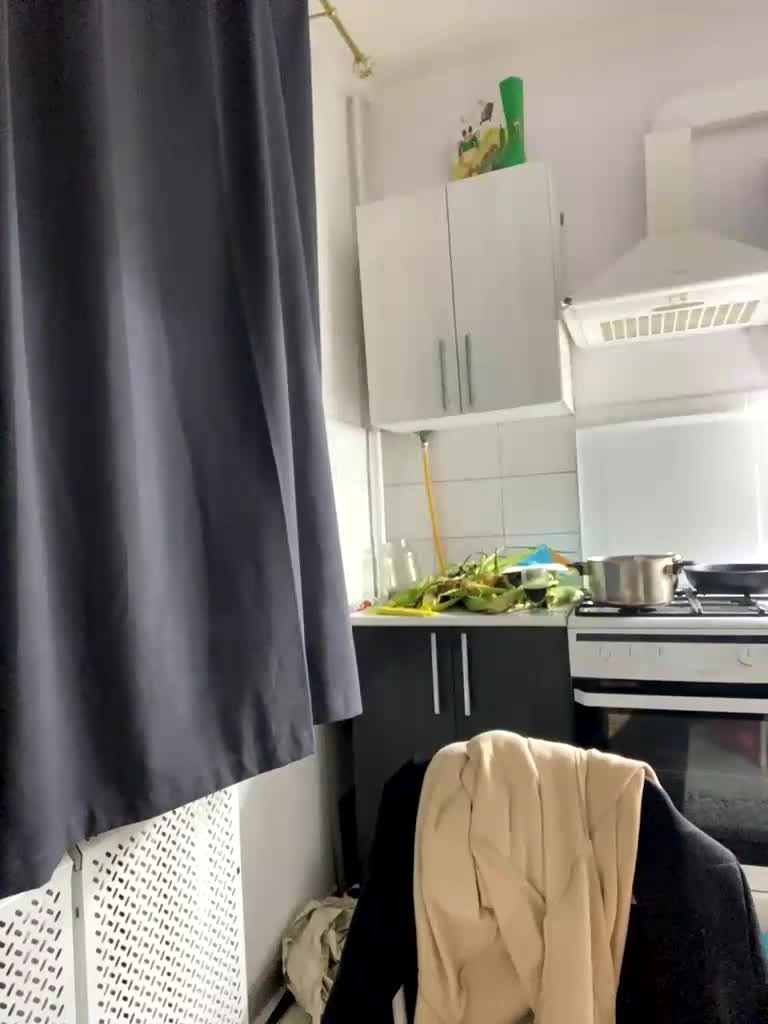 Roksi-8 Live Sex December 14, 2025