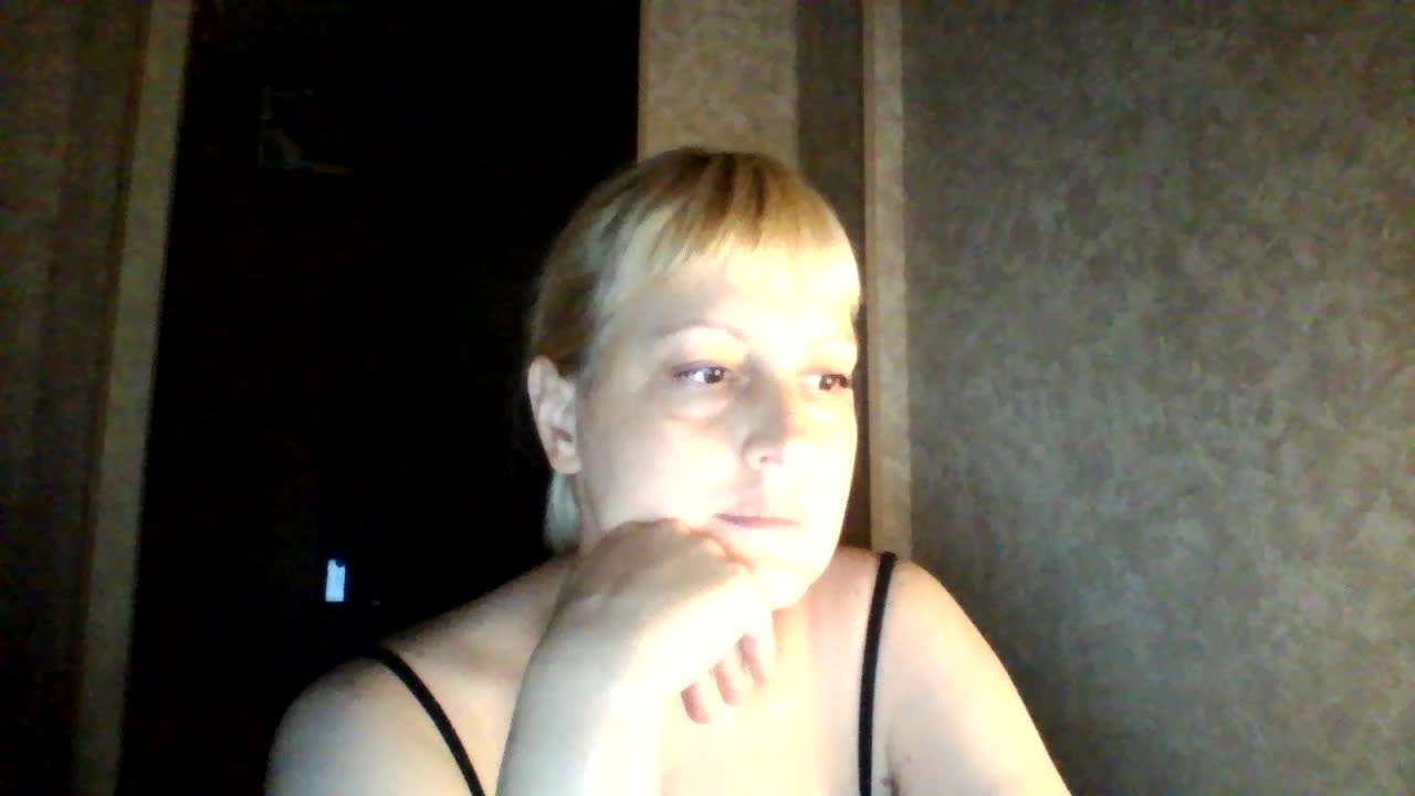 krisss2016 Live Sex December 14, 2025