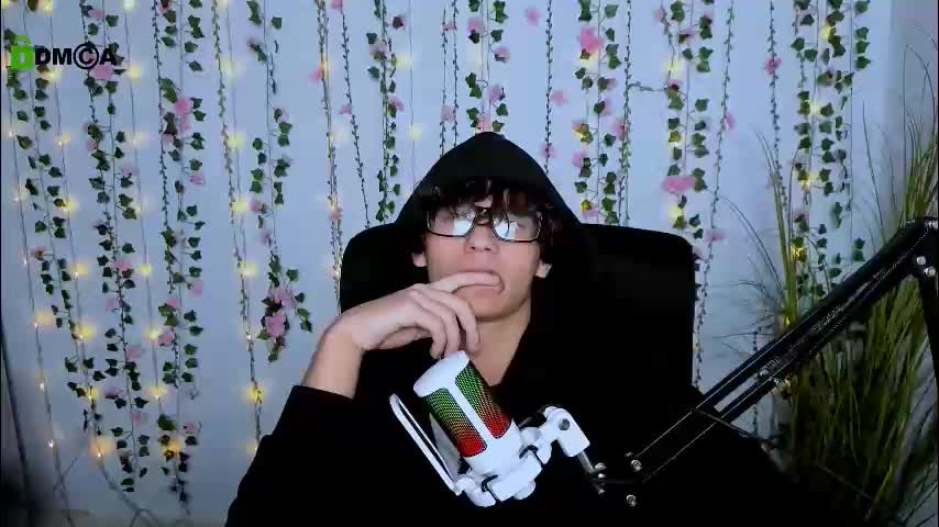 den_rich Live Sex December 15, 2025