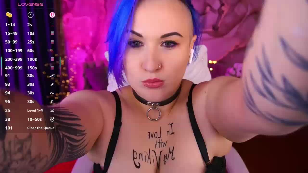 MiaVixenn Live Sex December 17, 2025