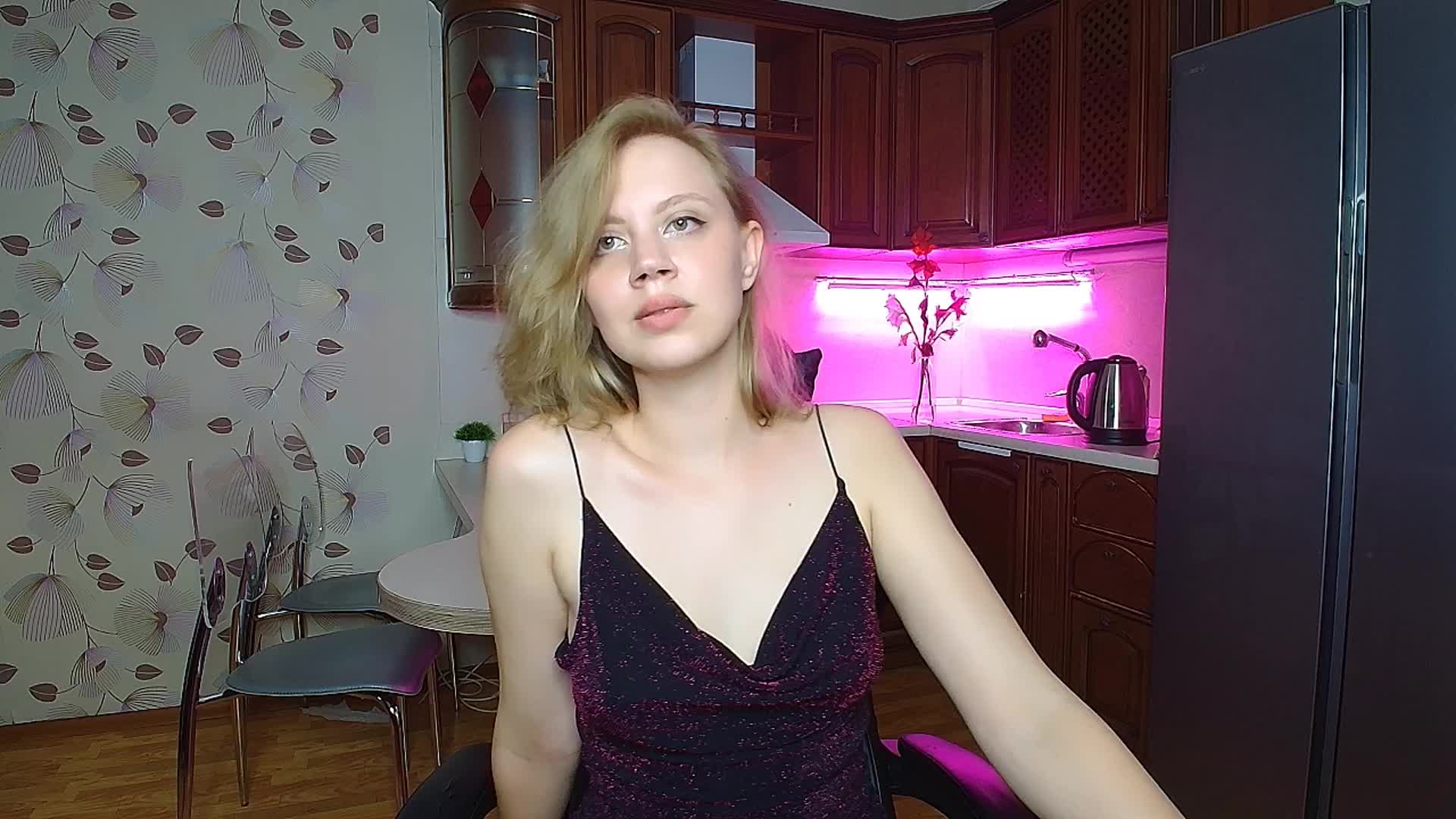 Nadins Live Sex December 13, 2025