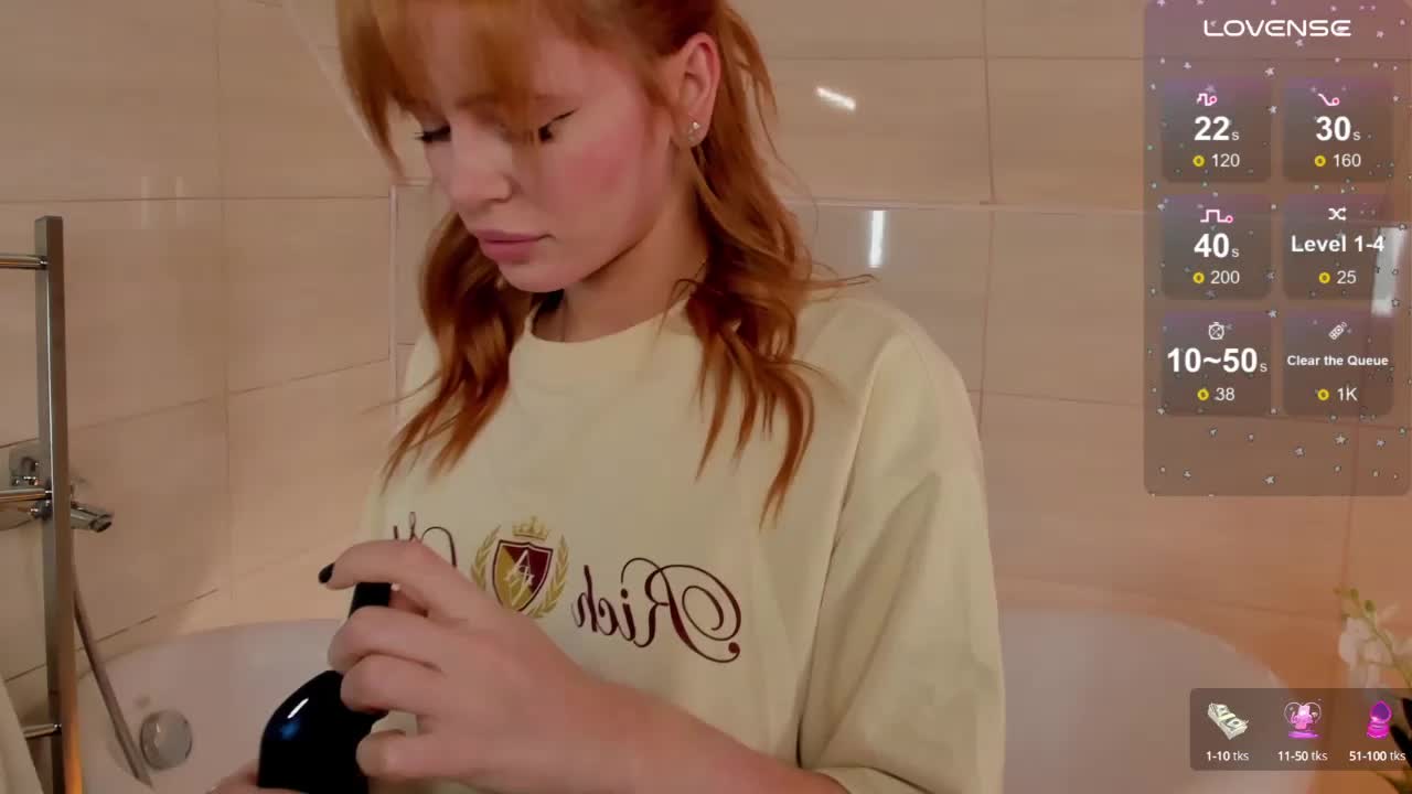 Phoenix_Margo Live Sex December 18, 2025