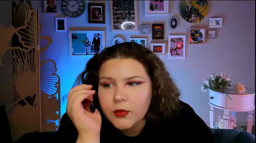 FlorenceAnderson Live Sex December 14, 2025