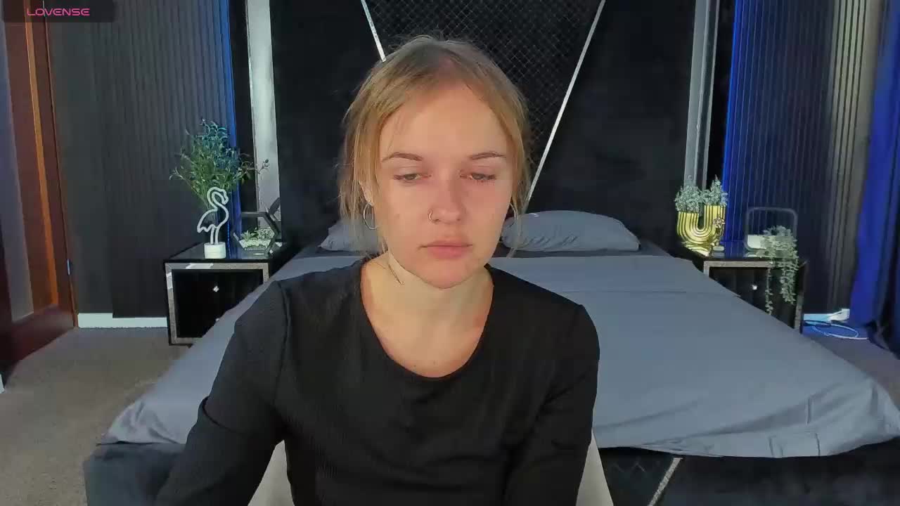 MaribelRiver Live Sex December 13, 2025