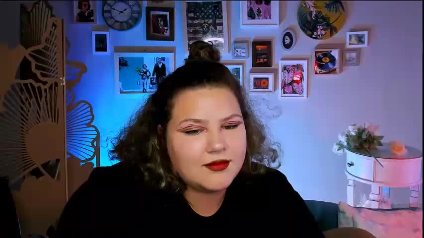 FlorenceAnderson Live Sex December 14, 2025