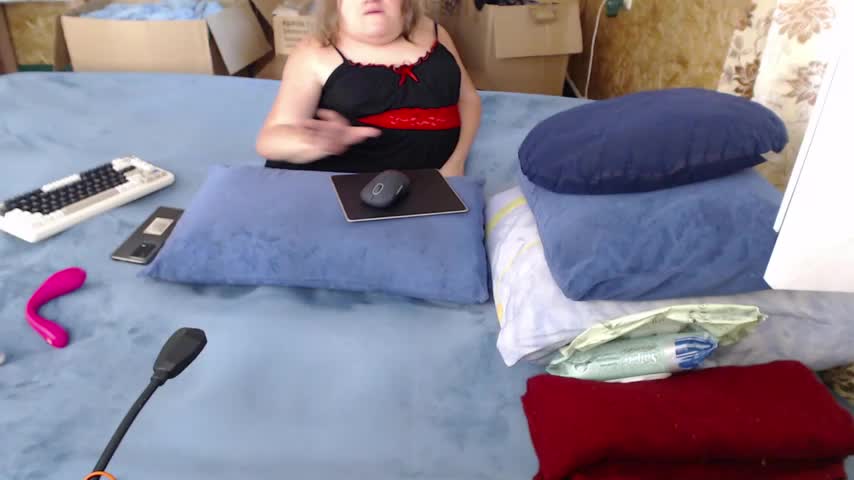 MiniNatalie Live Sex December 14, 2025