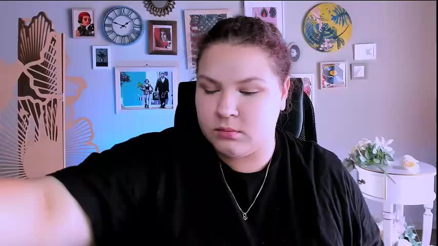 FlorenceAnderson Live Sex December 14, 2025